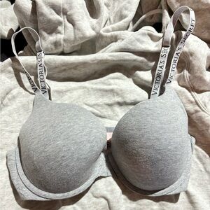 Victoria’s Secret bra